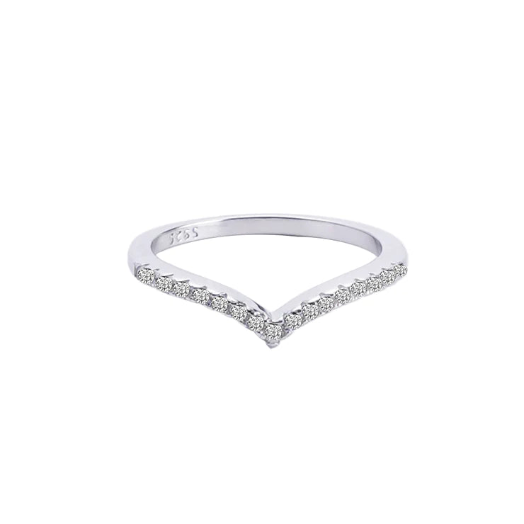 CURVED V-SHAPE MOISSANITE RING